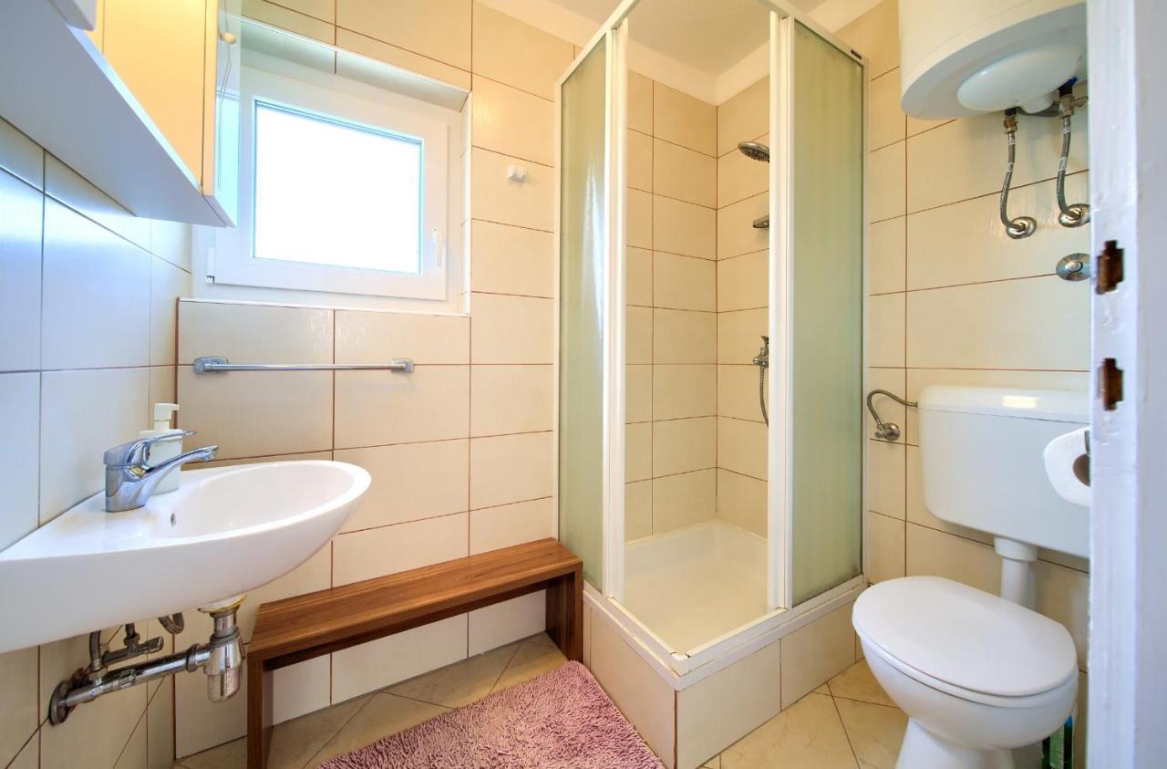 Seascape Apartment Кърк Екстериор снимка