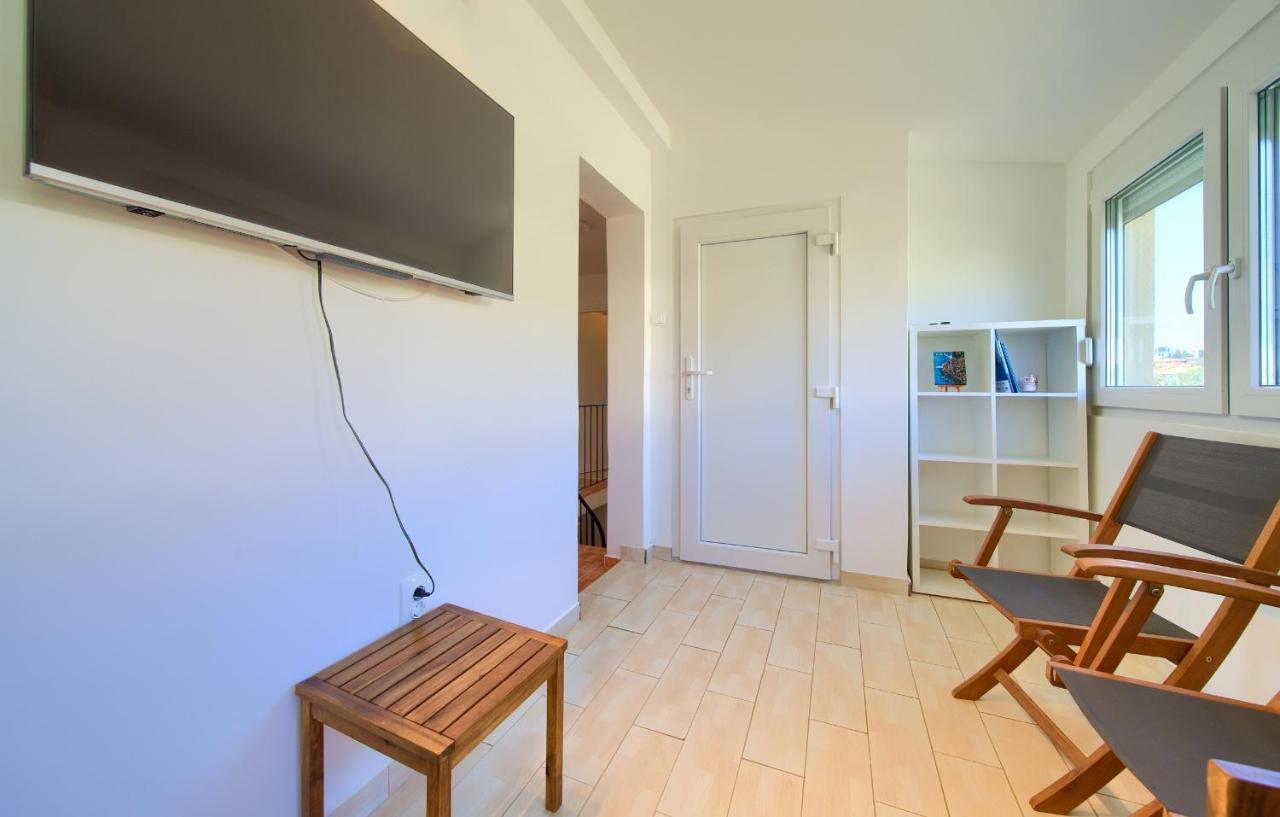 Seascape Apartment Кърк Екстериор снимка