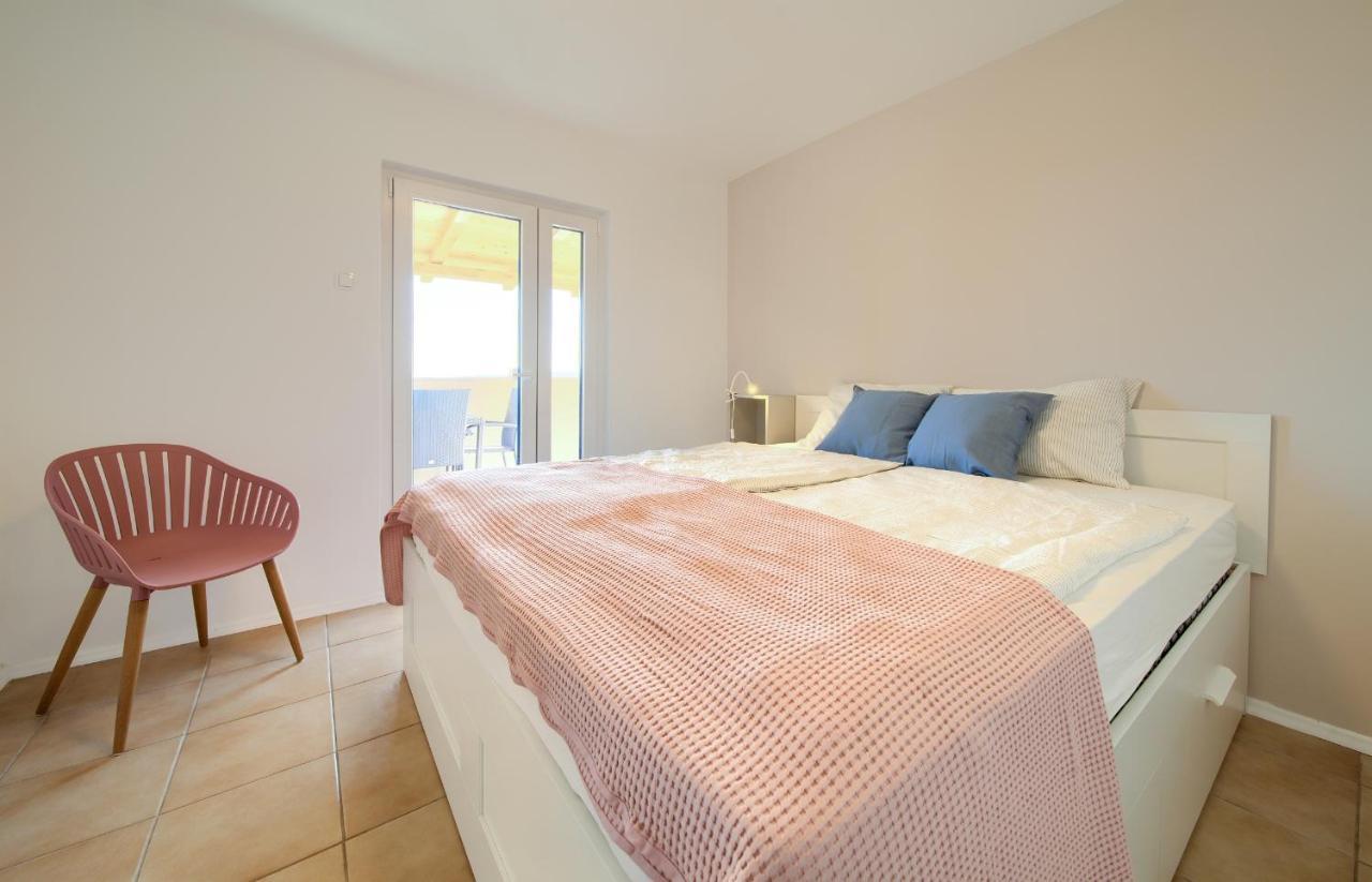Seascape Apartment Кърк Екстериор снимка
